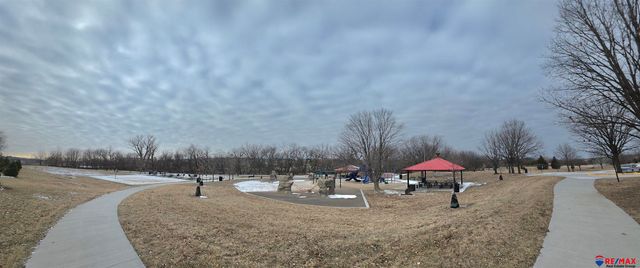 8303 King Street, Omaha, NE 68122