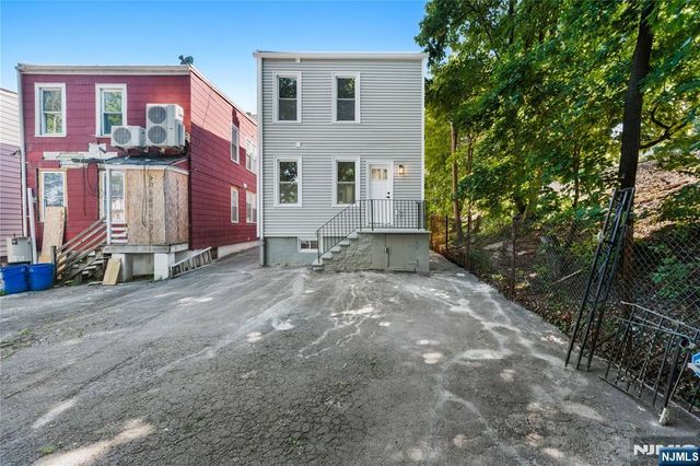 534 Morris Street, Orange, NJ 07050