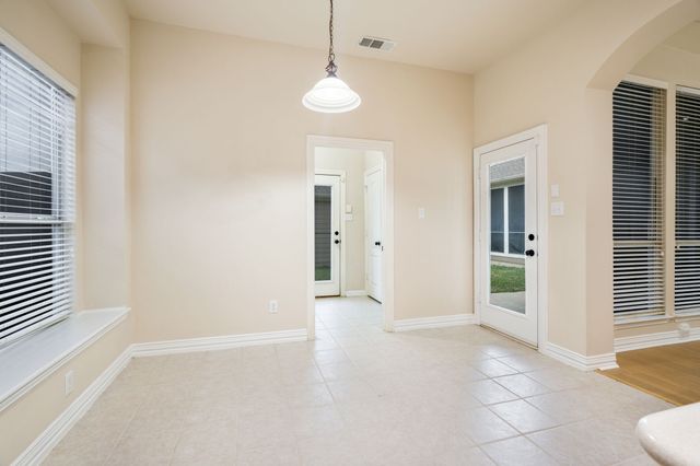 1806 E Branch Hollow Drive, Carrollton, TX 75007