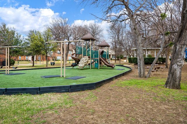 1806 E Branch Hollow Drive, Carrollton, TX 75007