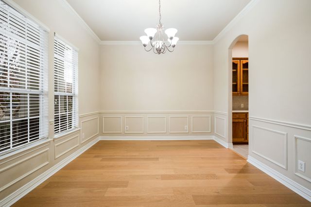 1806 E Branch Hollow Drive, Carrollton, TX 75007