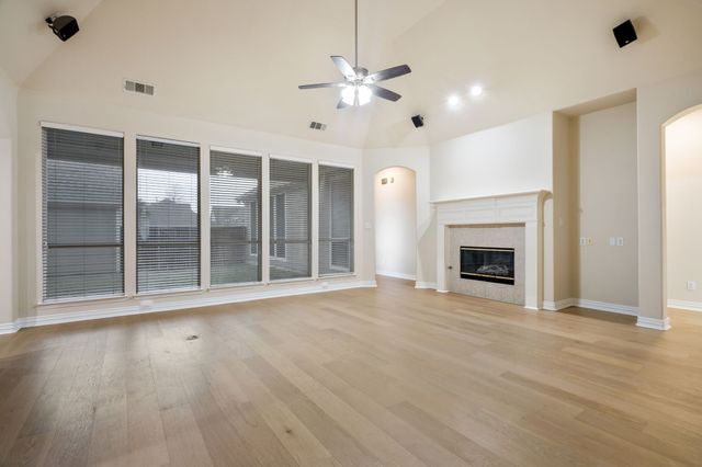 1806 E Branch Hollow Drive, Carrollton, TX 75007