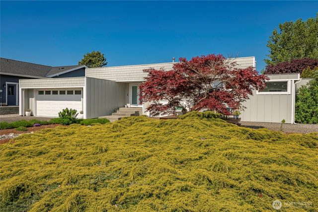 8105 Cowichan Road, Blaine, WA 98230
