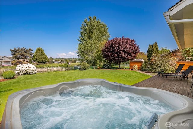 8105 Cowichan Road, Blaine, WA 98230