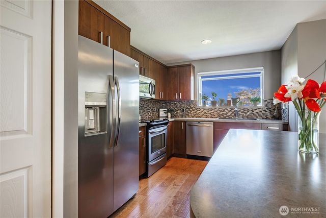 8105 Cowichan Road, Blaine, WA 98230