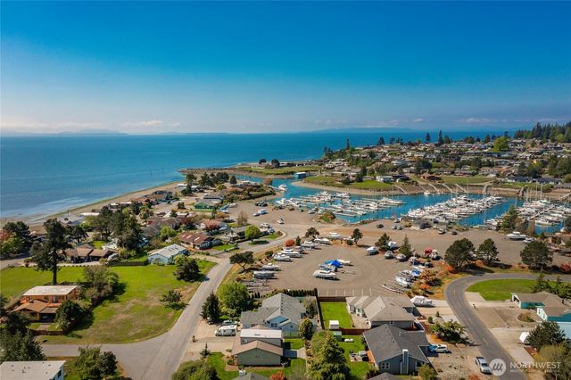 8105 Cowichan Road, Blaine, WA 98230
