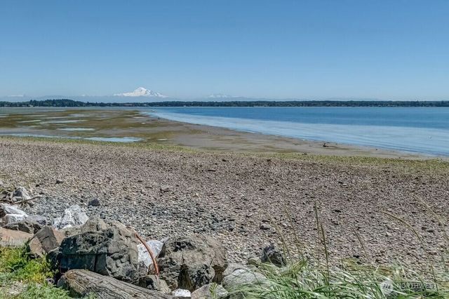 8105 Cowichan Road, Blaine, WA 98230
