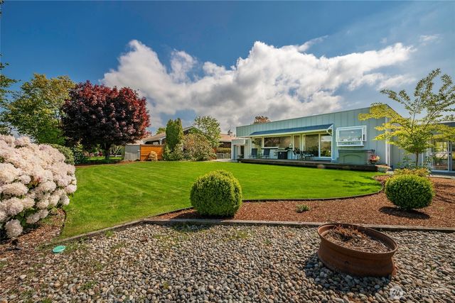 8105 Cowichan Road, Blaine, WA 98230