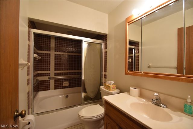 7568 Huntington Drive, Boardman, OH 44512