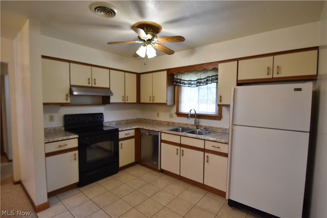 7568 Huntington Drive, Boardman, OH 44512