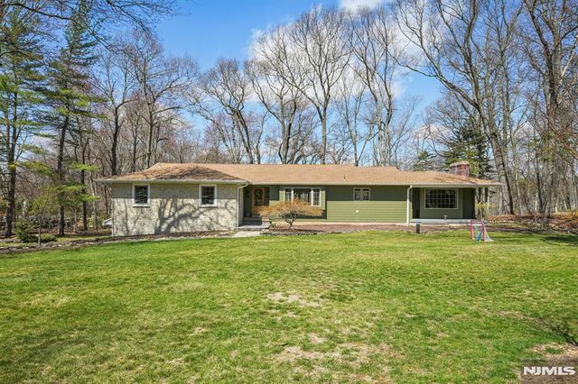 217 Osage Lane, Franklin Lakes, NJ 07417