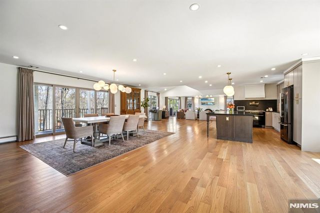 217 Osage Lane, Franklin Lakes, NJ 07417