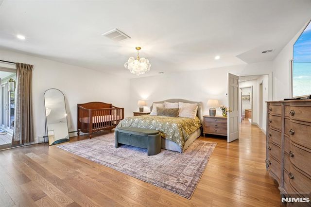 217 Osage Lane, Franklin Lakes, NJ 07417