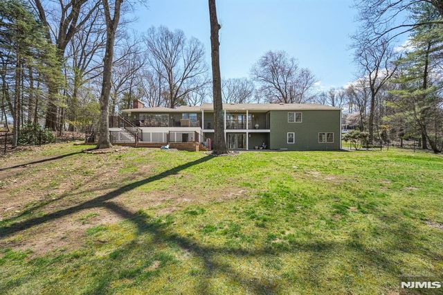 217 Osage Lane, Franklin Lakes, NJ 07417