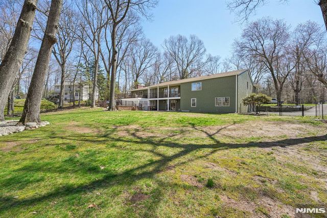 217 Osage Lane, Franklin Lakes, NJ 07417