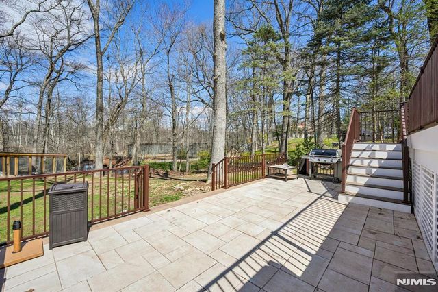 217 Osage Lane, Franklin Lakes, NJ 07417