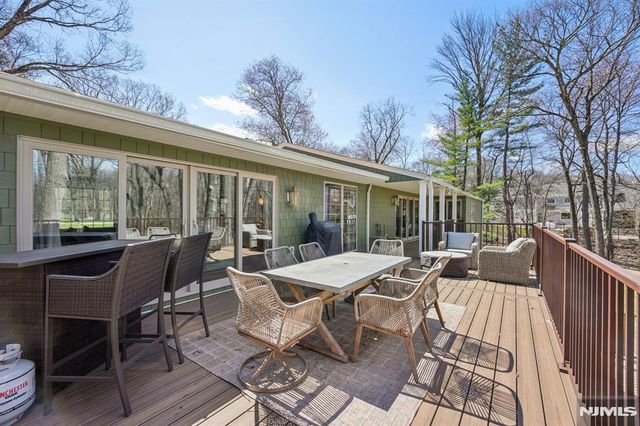 217 Osage Lane, Franklin Lakes, NJ 07417