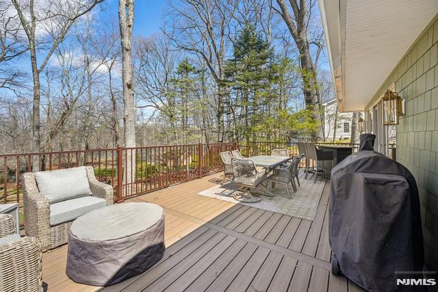 217 Osage Lane, Franklin Lakes, NJ 07417