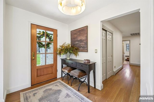 217 Osage Lane, Franklin Lakes, NJ 07417