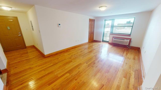 135-23 82nd Avenue 3E, Briarwood, NY 11432