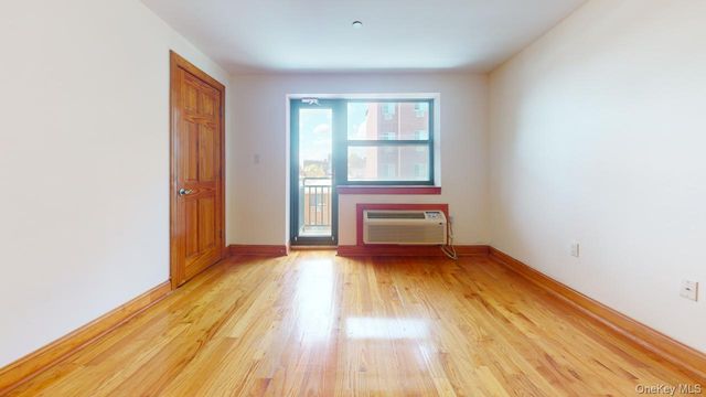 135-23 82nd Avenue 3E, Briarwood, NY 11432