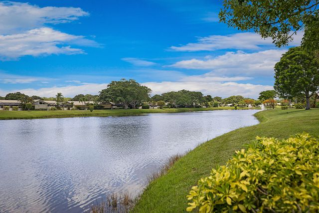 5729 Golden Eagle Circle, Palm Beach Gardens, FL 33418