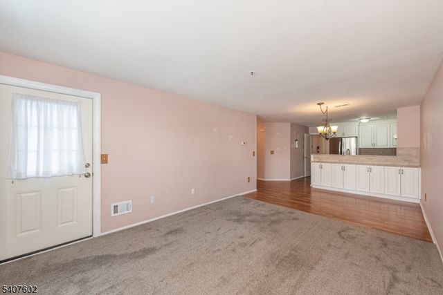 27 Loch Ln, Roxbury Twp., NJ 07852