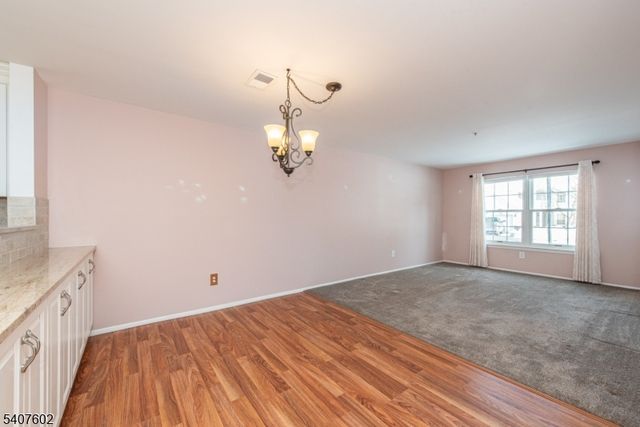 27 Loch Ln, Roxbury Twp., NJ 07852