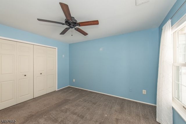 27 Loch Ln, Roxbury Twp., NJ 07852