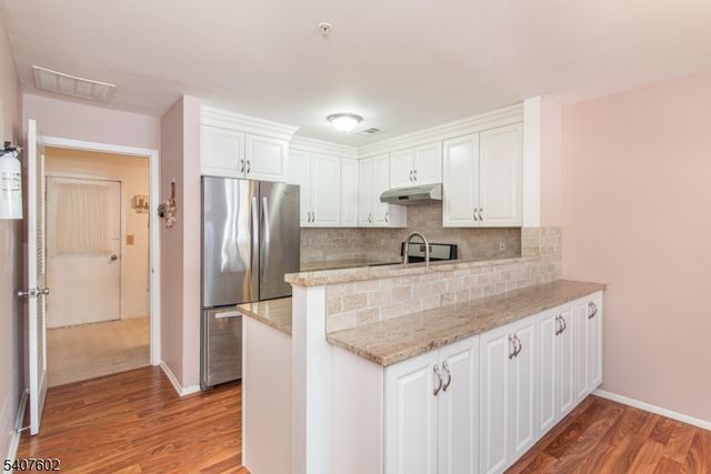 27 Loch Ln, Roxbury Twp., NJ 07852