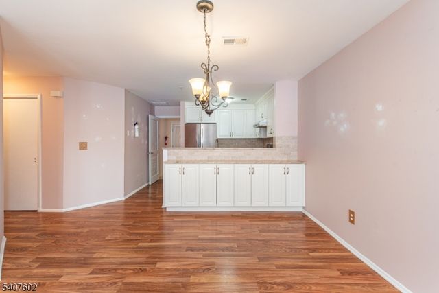 27 Loch Ln, Roxbury Twp., NJ 07852