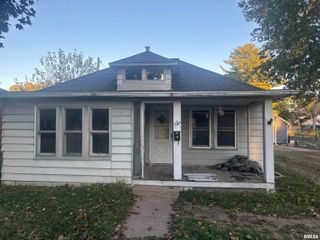 1522 N CUTRIGHT Avenue, Chillicothe, IL 61523