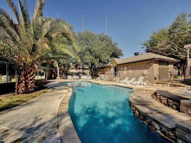 7685 Northcross DR 500, Austin, TX 78757