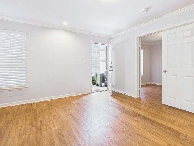 7685 Northcross DR 500, Austin, TX 78757
