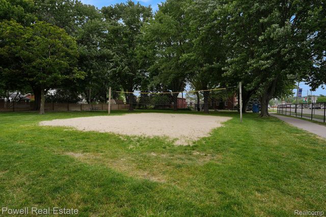 18166 Davidson, Fraser, MI 48026