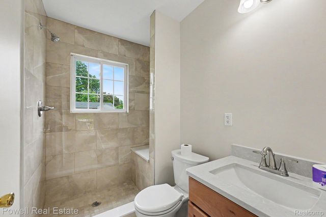 18166 Davidson, Fraser, MI 48026