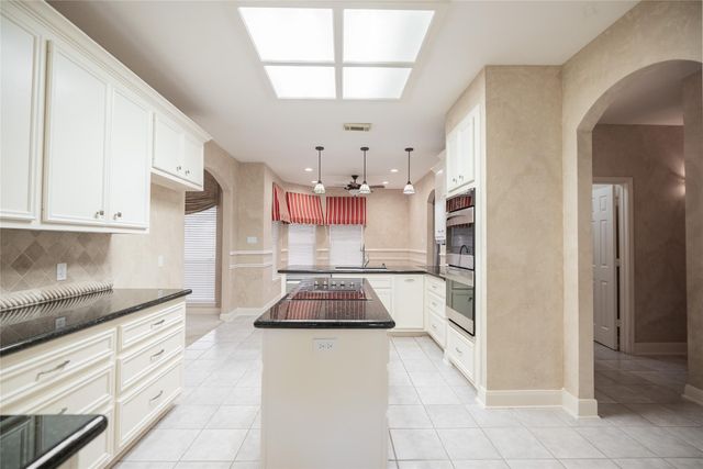 26910 Willow Ln, Katy, TX 77494