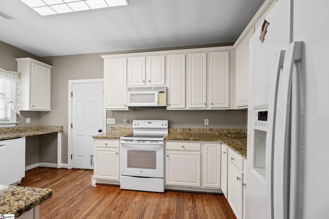 107 Groveton Court, Simpsonville, SC 29681