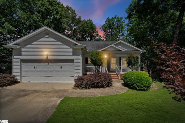 107 Groveton Court, Simpsonville, SC 29681