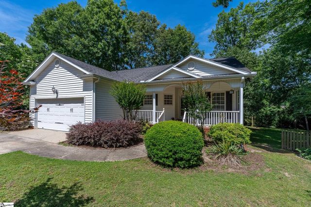 107 Groveton Court, Simpsonville, SC 29681