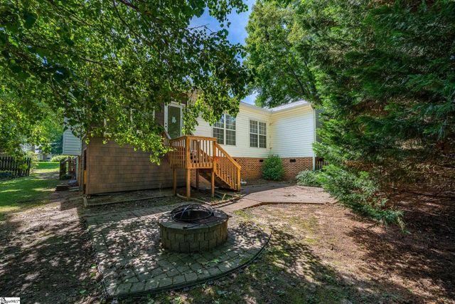 107 Groveton Court, Simpsonville, SC 29681