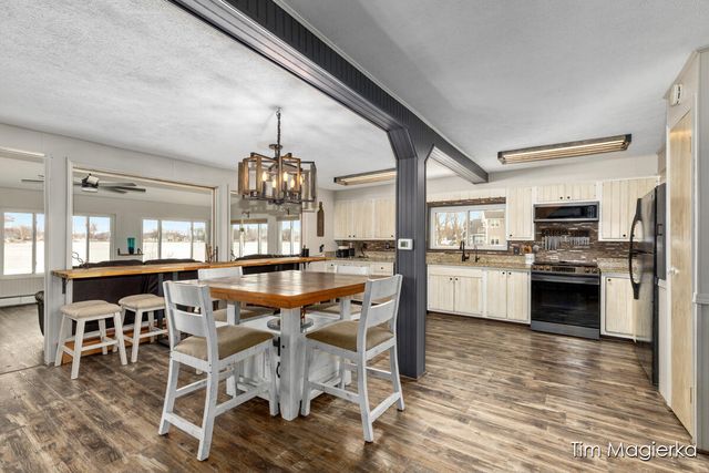 12860 Merlau Avenue, Plainwell, MI 49080