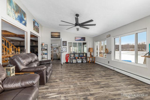 12860 Merlau Avenue, Plainwell, MI 49080