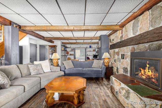 12860 Merlau Avenue, Plainwell, MI 49080