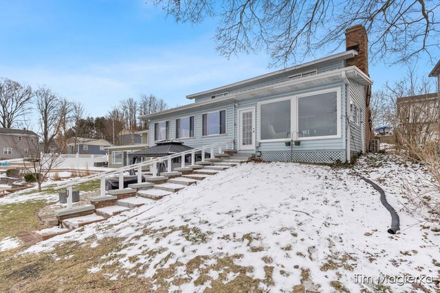 12860 Merlau Avenue, Plainwell, MI 49080