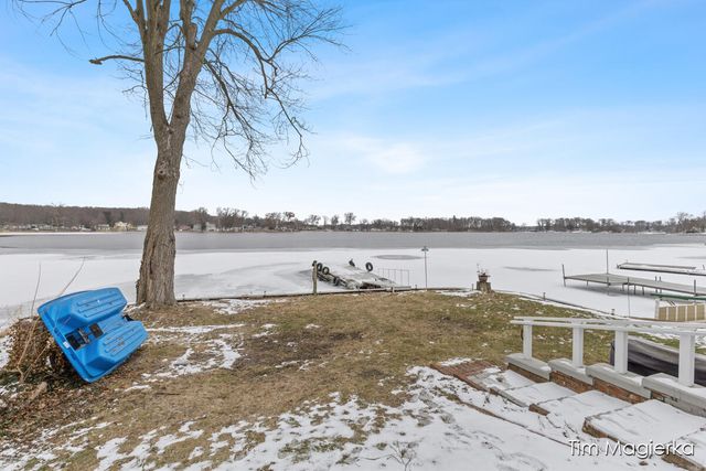 12860 Merlau Avenue, Plainwell, MI 49080