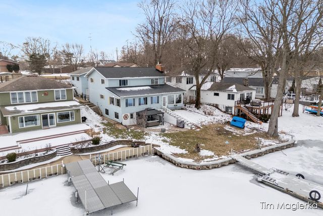 12860 Merlau Avenue, Plainwell, MI 49080