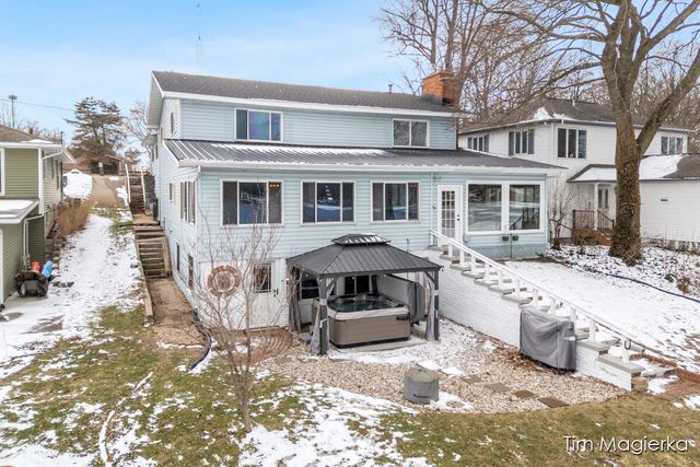 12860 Merlau Avenue, Plainwell, MI 49080