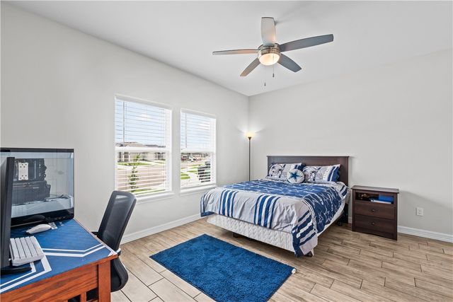 3302 Hadi Dr, Corpus Christi, TX 78415