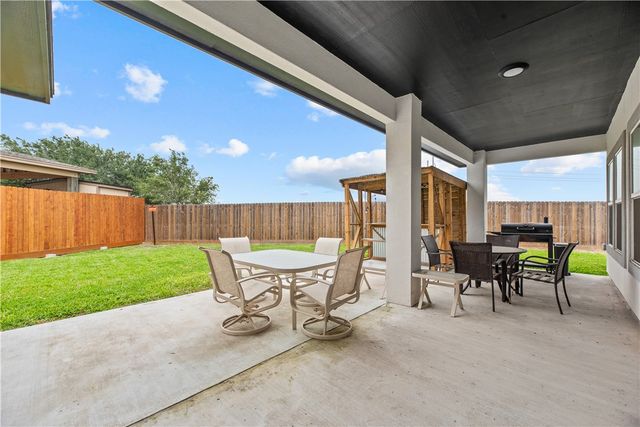 3302 Hadi Dr, Corpus Christi, TX 78415